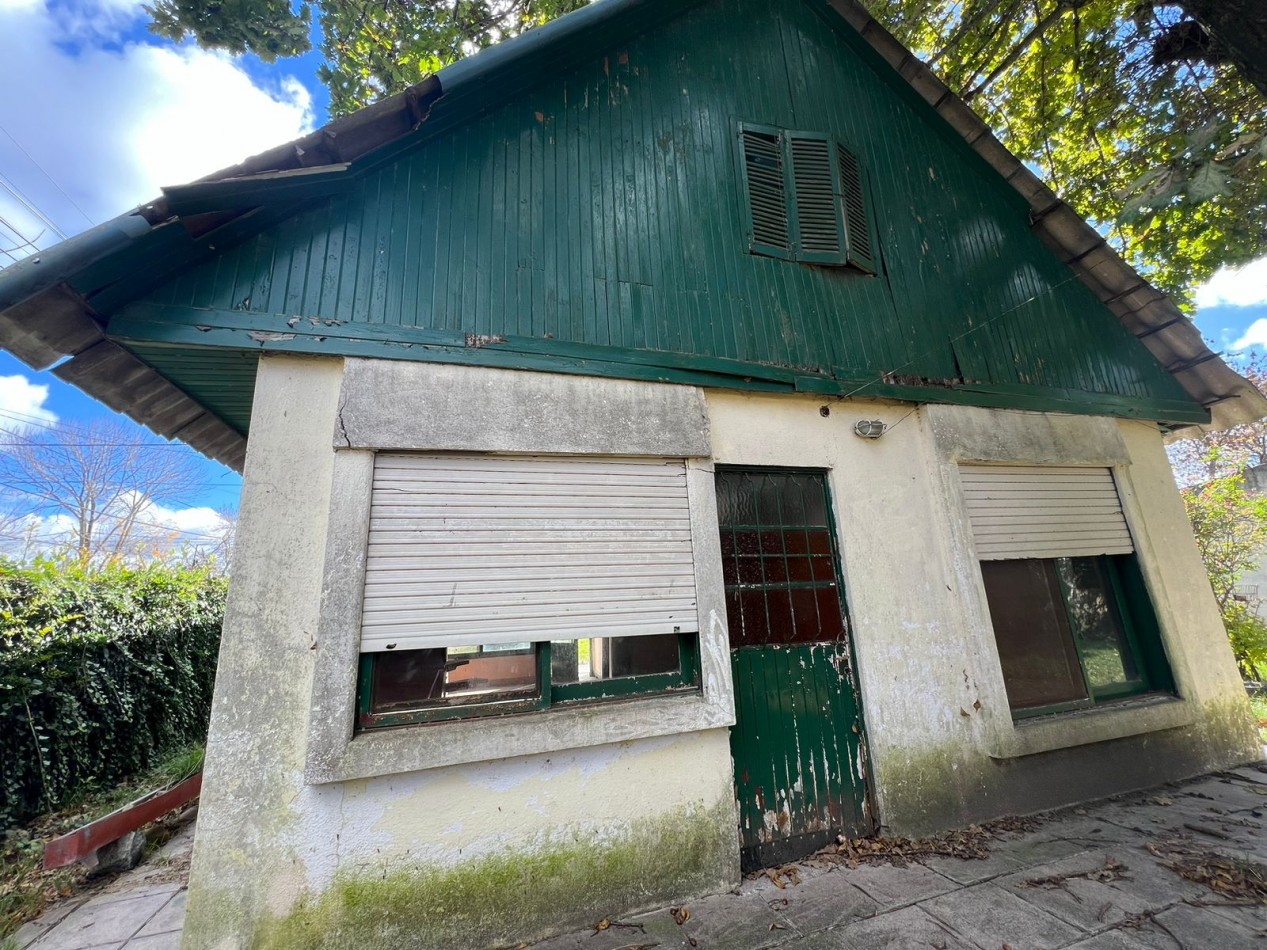 VENTA Retasada - Casa en Veronica sobre 2 lotes K-1188
