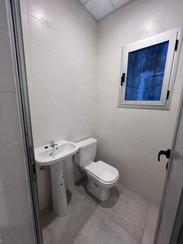 VENTA LOCAL 224m² A ESTRENAR VERONICA 