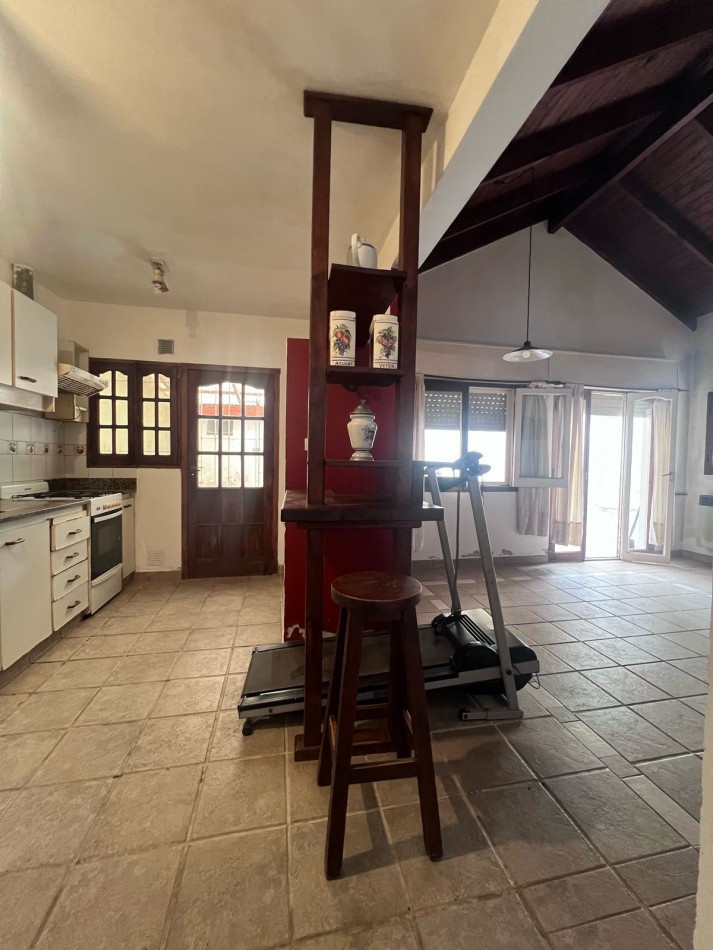 VENDE CASA VERONICA CENTRO K-1207