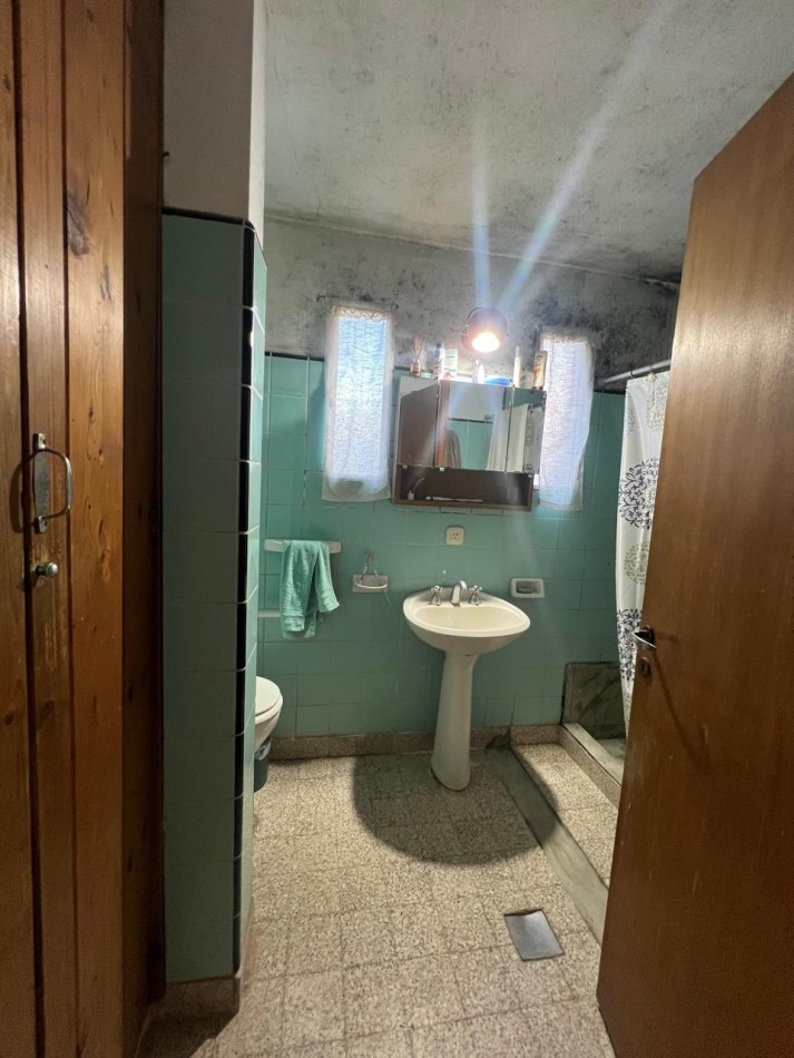 VENTA CASA  CON LOCAL VERONICA - PUNTA INDIO K-1212