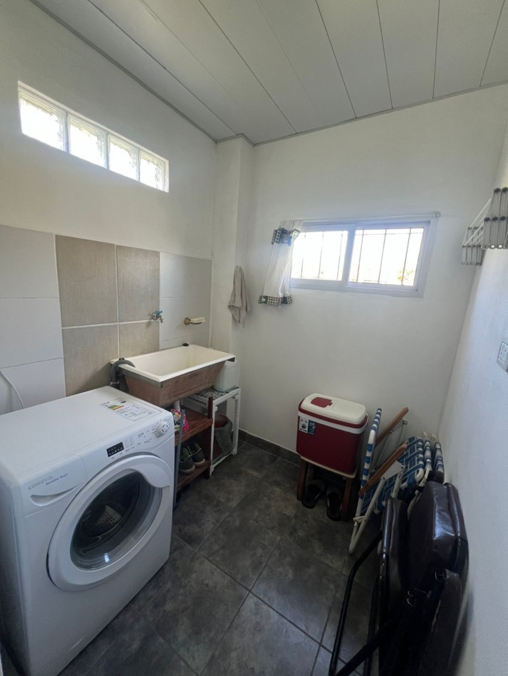 VENTA CASA 2 DORM APTA BANCO - VERONICA K-1213