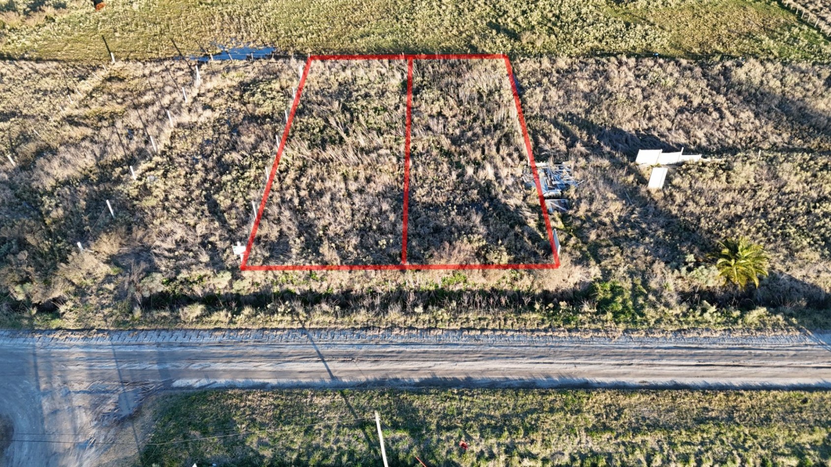 OPORTUNIDAD VENTA 2 LOTES -VERONICA T-758