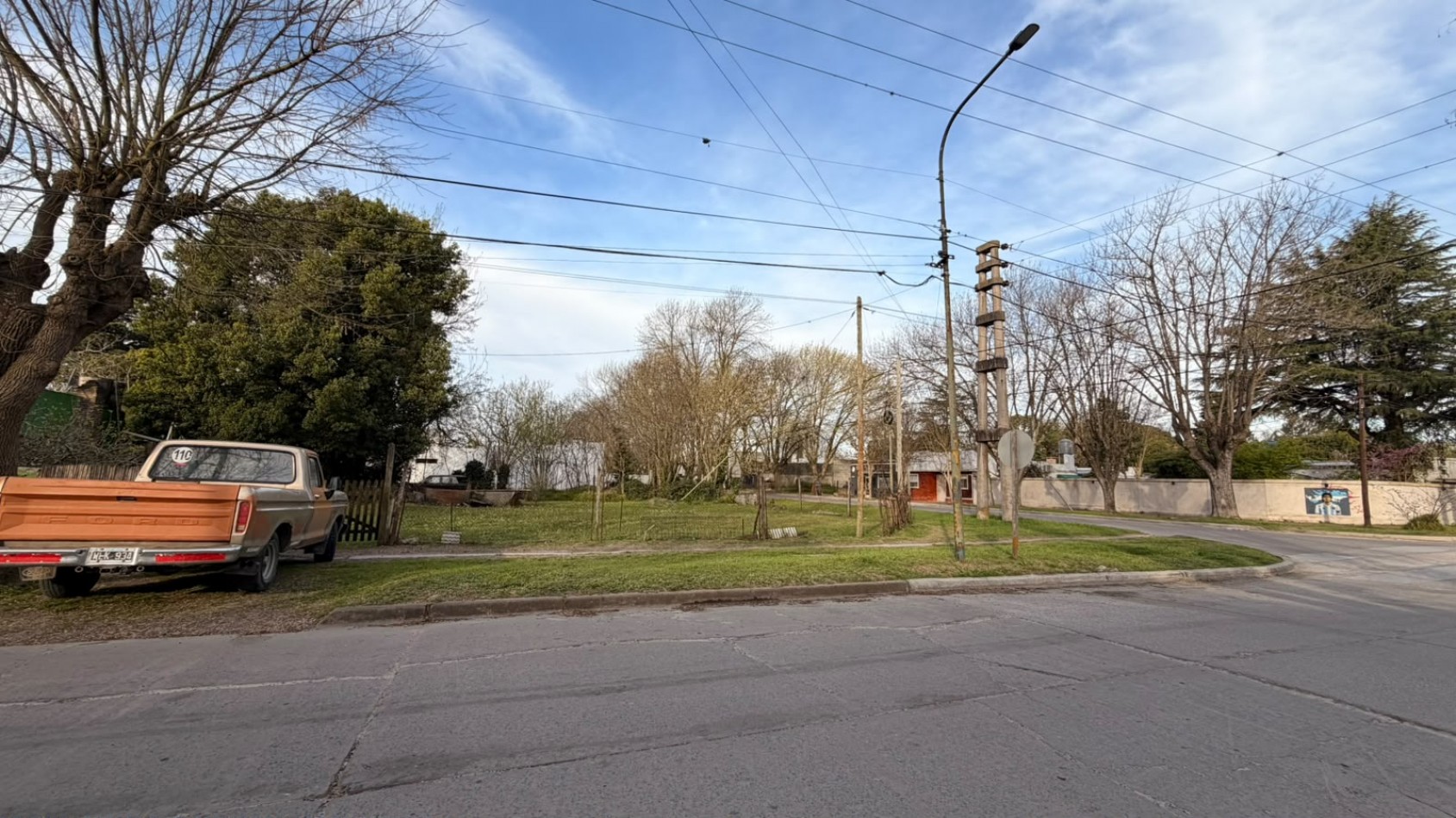 VENTA LOTE ESQUINA VERONICA T-827